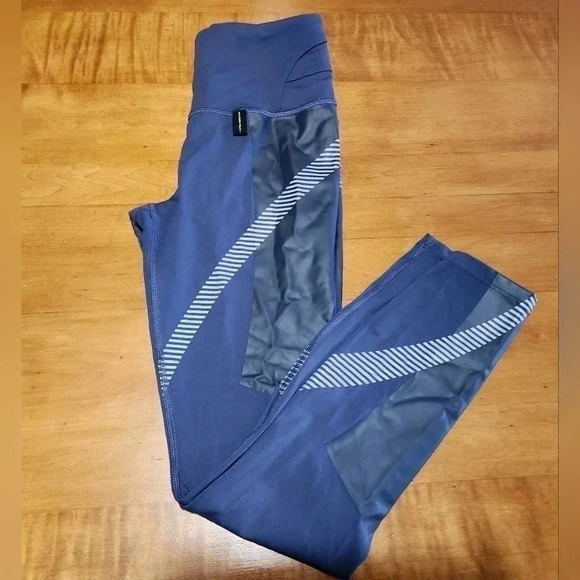 Athleta Allyson Felix Legend 7/8 Tight Leggings High Rise Xtra Small - Picture 2 of 6